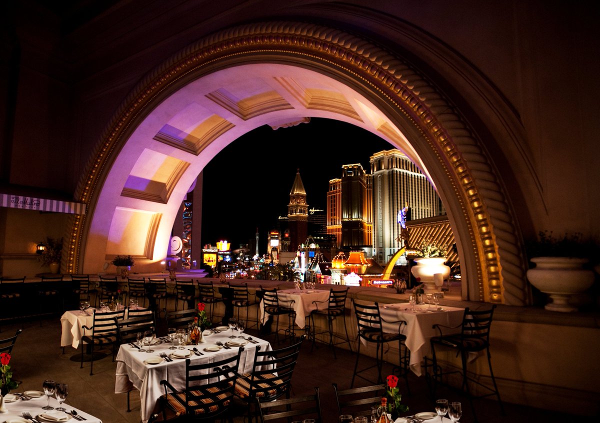 Win a $200 Il Mulino Gift Card to dine with a friend at our Il Mulino New York Las Vegas outpost!⁠
⁠
To enter, head over to our Instagram page: instagram.com/p/B9ANBO_FDy4/

The contest ends on March 6. Best of luck! ⁠