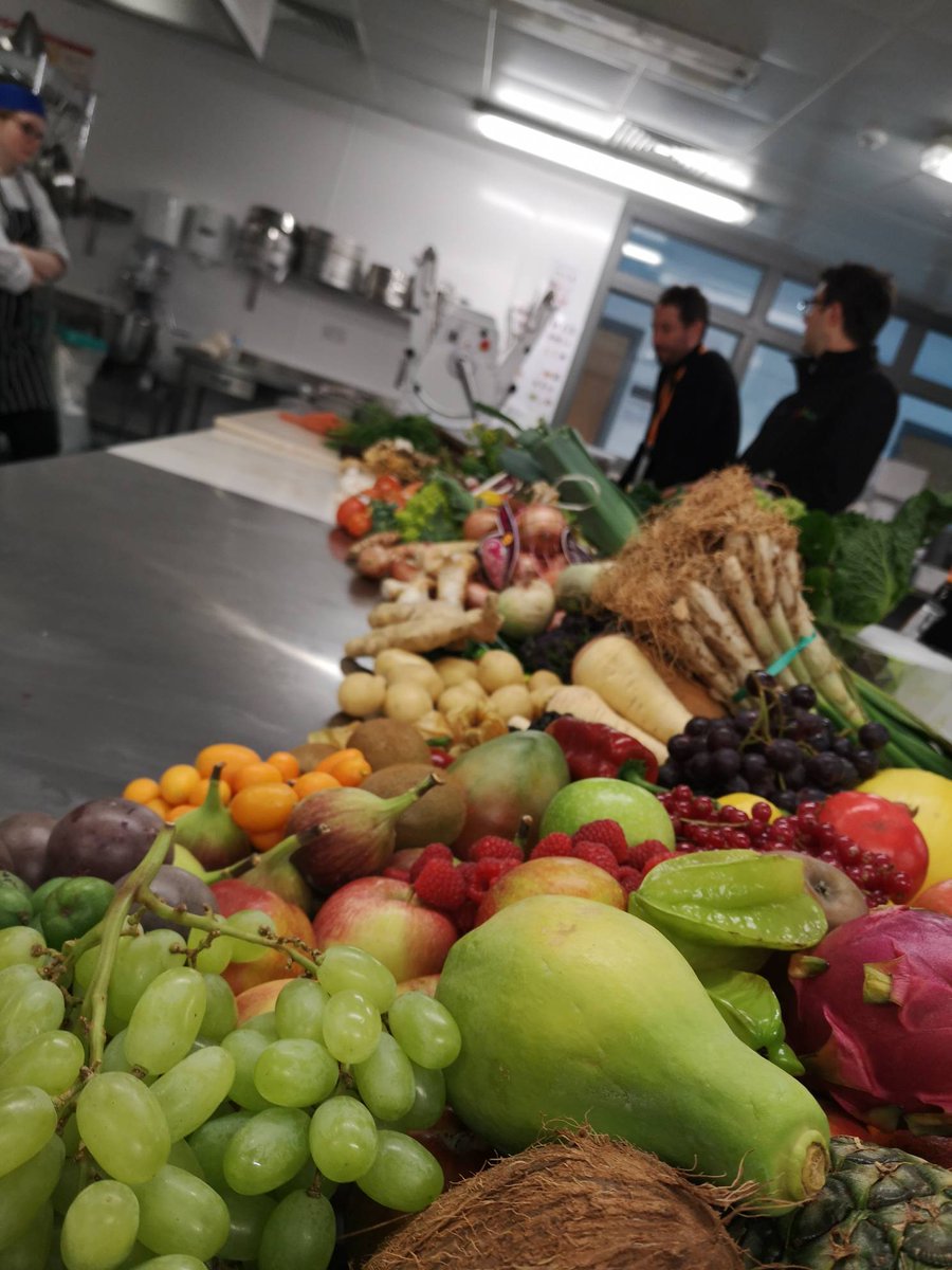 Awesome day today with @delifreshltd inspiring the level 3 student chefs to the world of veg! #veggication was amazing to see the learners engage and try variety of veg on offer! #cateringcollege #alwayslearning #chefs #nofilterneeded <a href="/leedscitycoll/">Leeds City College</a>