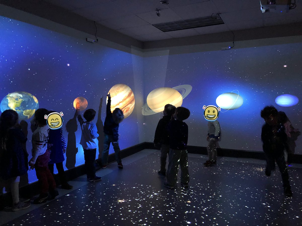 _MissBinder_'s tweet image. MBE’s tiniest astronauts got to go to space today and boy was it exciting!! #360room #technologyiscool