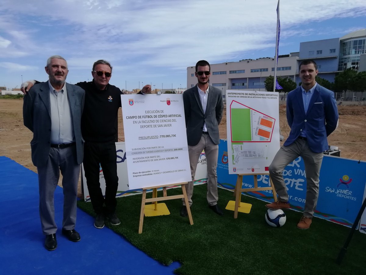 lariberafc's tweet photo. Gran día el de hoy para el Riber! Hemos estado en el acto de colocación de la primera piedra del que será nuestro campo, un pasito más para ver cumplido nuestro sueño. https://t.co/RmQ3XvCWWV