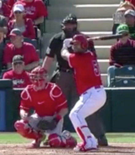 AlexFast8's tweet photo. Looks like a new stance for Pujols coming in to '20. 

2019 on left, spring training on right. https://t.co/3nwy7u1C0G