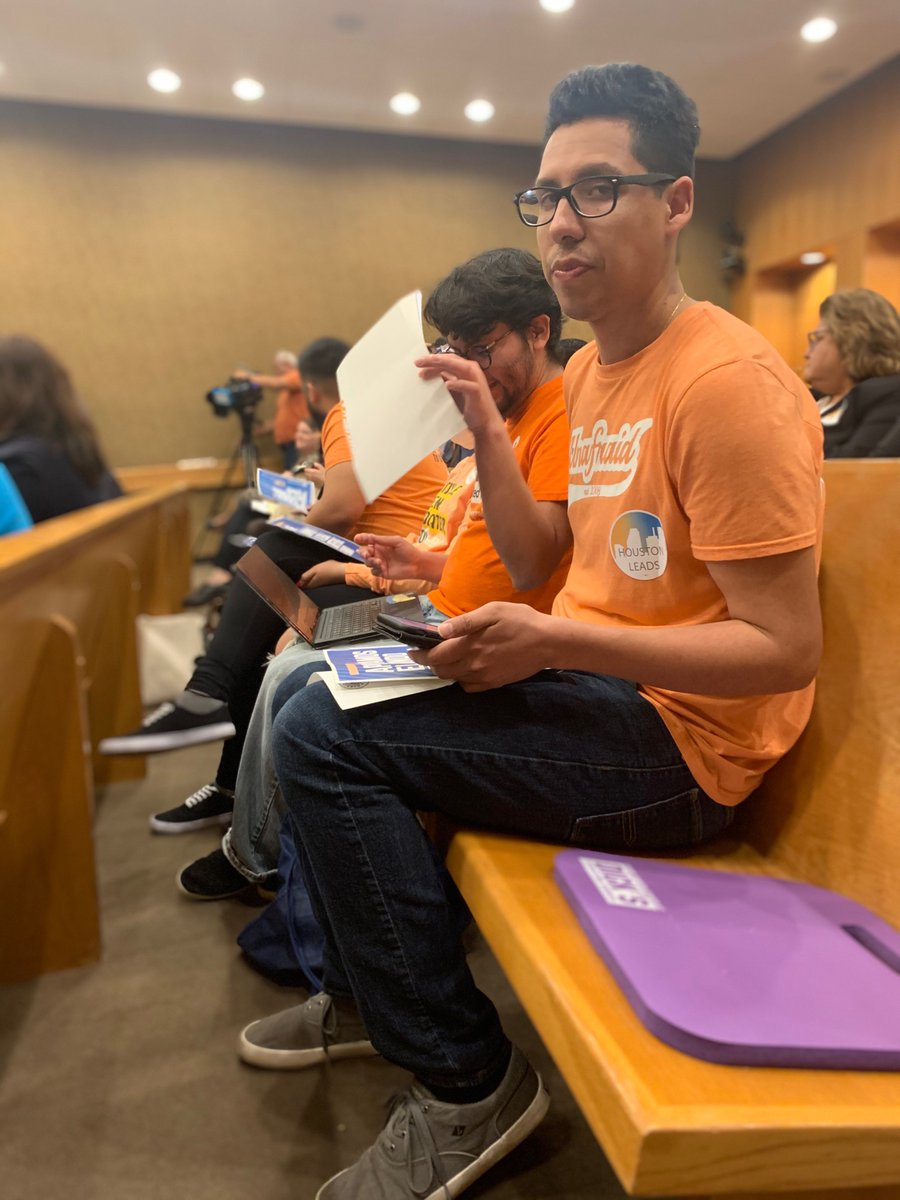 houston_leads's tweet photo. Today we are fighting for all of the people facing deportation in Harris County! We are ready to testify and win ✊🏽#Representation4All #RepresentHTX https://t.co/IbGiKUQK19