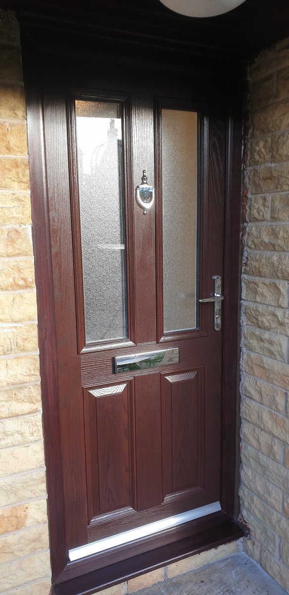 GSJoineryYorks1's tweet photo. Today's job replacement of timber doors with composite doors in rosewood external and white internal and fitted with high security @UltionLock cylinders. Just 14 days from measure to installation. #joiners #builders #upvc #windowsanddoors @LtdPvc  https://t.co/WPOCQ8ADsk for more https://t.co/TX5cGR55sr
