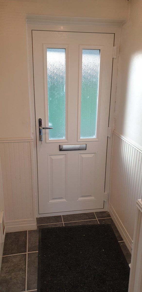 GSJoineryYorks1's tweet photo. Today's job replacement of timber doors with composite doors in rosewood external and white internal and fitted with high security @UltionLock cylinders. Just 14 days from measure to installation. #joiners #builders #upvc #windowsanddoors @LtdPvc  https://t.co/WPOCQ8ADsk for more https://t.co/TX5cGR55sr