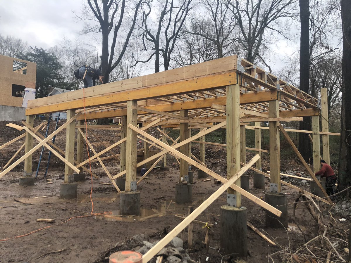 MarkBarron_'s tweet photo. Ooo this is gettinโ excitinโ!
SIP house on its way up!
Posts, girders & most of the floor system in place.
Wall panels are next!
#duplexandSIP
#SIPhouse
#skinnyduplex https://t.co/l8Ym7HnnVO