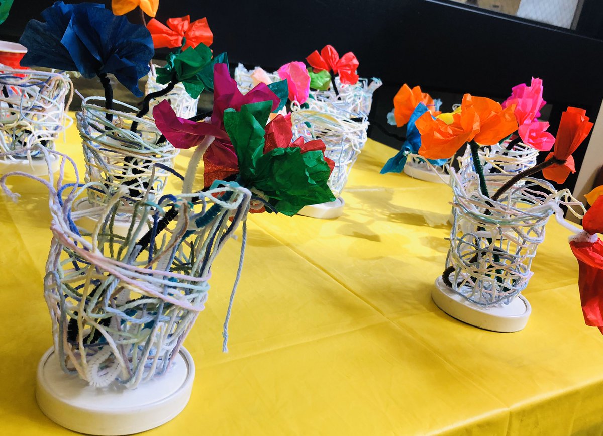 ColorowE's tweet photo. Colorow couldn’t wait for spring to bring the flowers! #prekartrocks @JeffcoSchoolsCo @jeffco_p3 @COJasonGlass #colorowproud ❤️ https://t.co/kxaX6oWw30