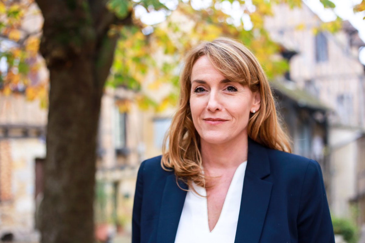 Comme tout le monde l’a remarqué, les candidats PS et LR déploient des trésors d’énergie pour masquer les étiquettes de leurs partis politiques.....🤔
La liste <a href="/2020Helene/">Hélène Gauthier 2020</a> , elle, affiche fièrement le sien ! 
Notre parti, c’est #Bergerac !