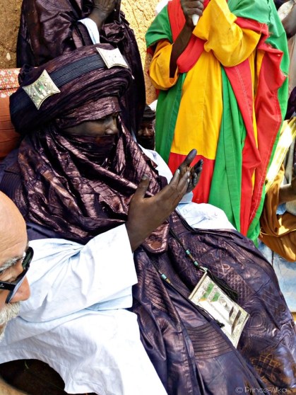 227Stylist's tweet photo. #Niger 🇳🇪
#Culture 🇳🇪
#Tradition 🇳🇪

Le Turban, une identité culturelle de 🔥🔥

Dans les sociétés africaines, particulièrement au Niger, l’identité culturelle est....
Pour plus de détails, Tapez sur ce lien:
https://t.co/4XfAQThAqH https://t.co/yUb5KKcMpI