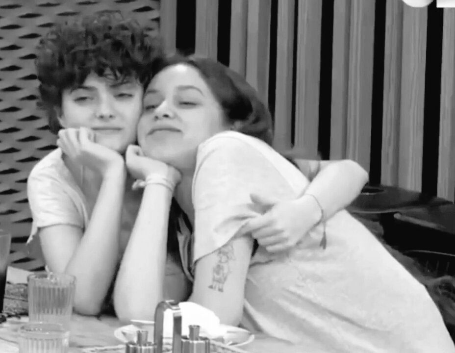 cloudslacunza's tweet photo. me sigue doliendo 💔
#OTDirecto25F #Evanne https://t.co/Mk8Wg4Ncai