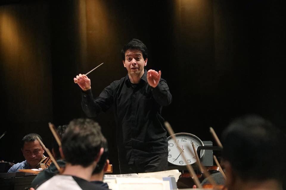 CulturaUNAM's tweet photo. ¿Eres director@ de orquesta? ¿Sueñas con dirigir a la OFUNAM? El #PremioOFUNAM busca a jóvenes directoras y directores que quieran desarrollar una carrera internacional. ¡Participa! 🎶 Bases aquí: https://t.co/HZCcHB2b76 @musicaunam https://t.co/ixkCoNsAKo