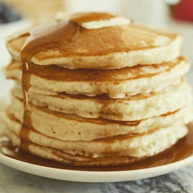Prosecco Pancakes - why not fizz up your pancakes by pouring some prosecco Syrup over the top? Add 150g of sugar to 150ml of prosecco in a small pan and bring to a simmer until the sugar is dissolved. Then pour  over and enjoy!

#pancakes #prosecco #life… ift.tt/2uuLObz