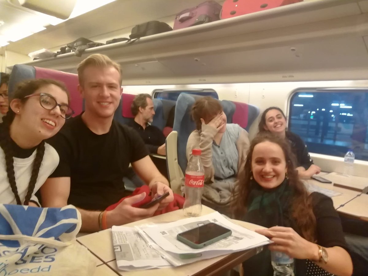2210Lucy's tweet photo. It has been a busy day for the projects! 5 of my fab @cardiffmlang students and @MFLMentoring mentors heading off to Valladolid with the magnificent @Beanz for a really unique mentoring experience #theworldisopen #mentoringmatters https://t.co/iZQXffd6d1