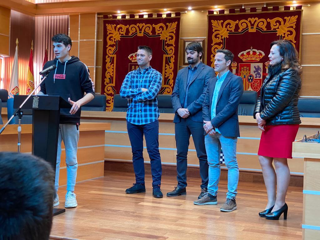 popularesmolina's tweet photo. 🔵 Nuestra concejal @Juanipatrona ha asistido esta mañana a la recepción al #ClubKronos, por sus logros en el Campeonato de España de Lucha Grappling perteneciente a la Federación Española de Luchas Olímpicas. 

👏🏻 Enhorabuena por todos vuestros éxitos, ¡a seguir creciendo! https://t.co/6i1XHm23S5