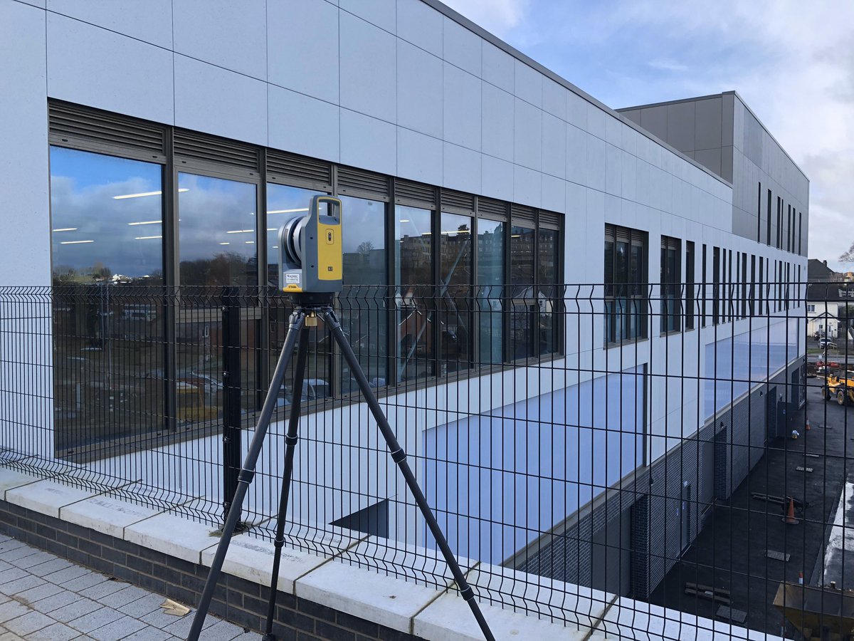 wayneno1an's tweet photo. Privilege to be one of the first in Ireland to get a demo with the latest scanning technology from @TrimbleNews...the X7 with Trimble Field Link! Awesome piece of kit...definitely game changer for the construction industry! Thanks to the guys at @KORECGroup! #Trimble #x7 #TFL https://t.co/itLhXwQjeK