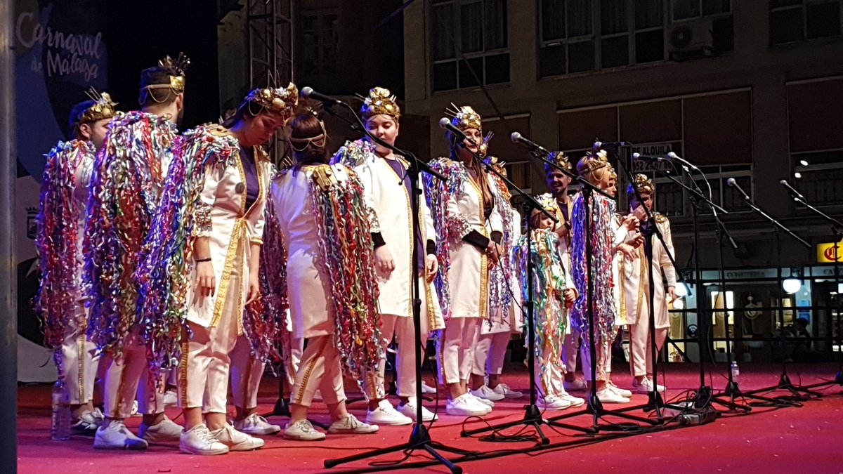 CarnavalMLG's tweet photo. Última agrupación de la noche @LaKomparsa #coacmlg mañana volvemos con más actuaciones desde las 20.30 h. https://t.co/M2xpbtuQb3