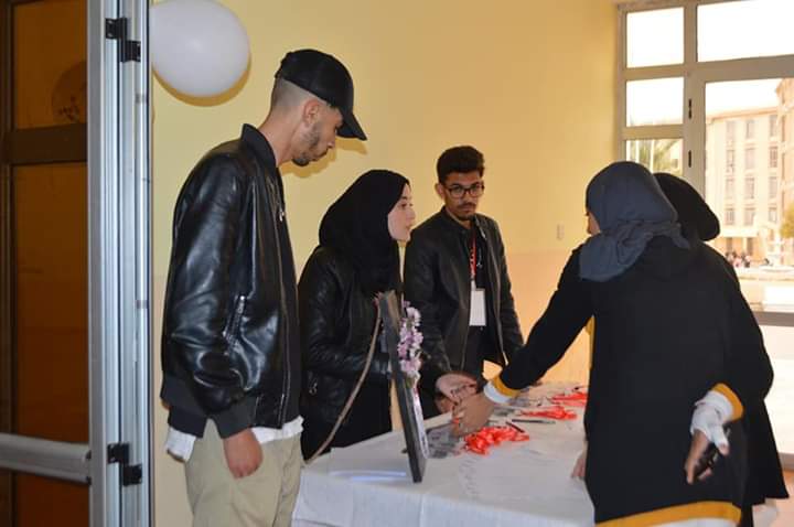escofficial05's tweet photo. نظم نادي esc ممثلا بلجنة العلوم والتكوينات بالشراكة مع مخبر سيكولوجية  بقاعة المحاضرات الكبرى لجامعة باتنة١ يوما دراسيا بعنوان: التحرك والاستقلالية والاندماج الاجتماعي للكفيف، بحضور السيد مدير جامعة باتنة ا.د عبد السلام ضيف رفقة نوابه وعمداء الكليات بالاضافة ايضا الى حضور الطلبة https://t.co/1HYVn3kBOt