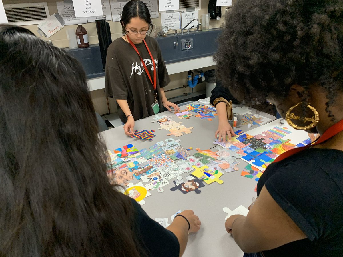 lakesnahs's tweet photo. NAHS is working on assembling this year’s Big Art Day install! It is a collaboration done with all art classes and will go up next week! #bigartday2020 @TXarted @CFISDArt @CFISDCyLakes https://t.co/WNAB1xstsw