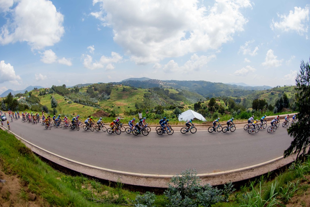 ERpu2fBWkAEd-aH?format=jpg&name=medium