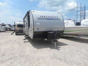 RHCNorthHouston's tweet photo. Step up to Trailmaster RVs and make your camping experiences enjoyable and your family memories last a lifetime. See the selection of Trailmaster trailers today at Ron Hoover RV &amp; Marine.

https://t.co/uHSJQUvUlU https://t.co/F3AdVYZyWM