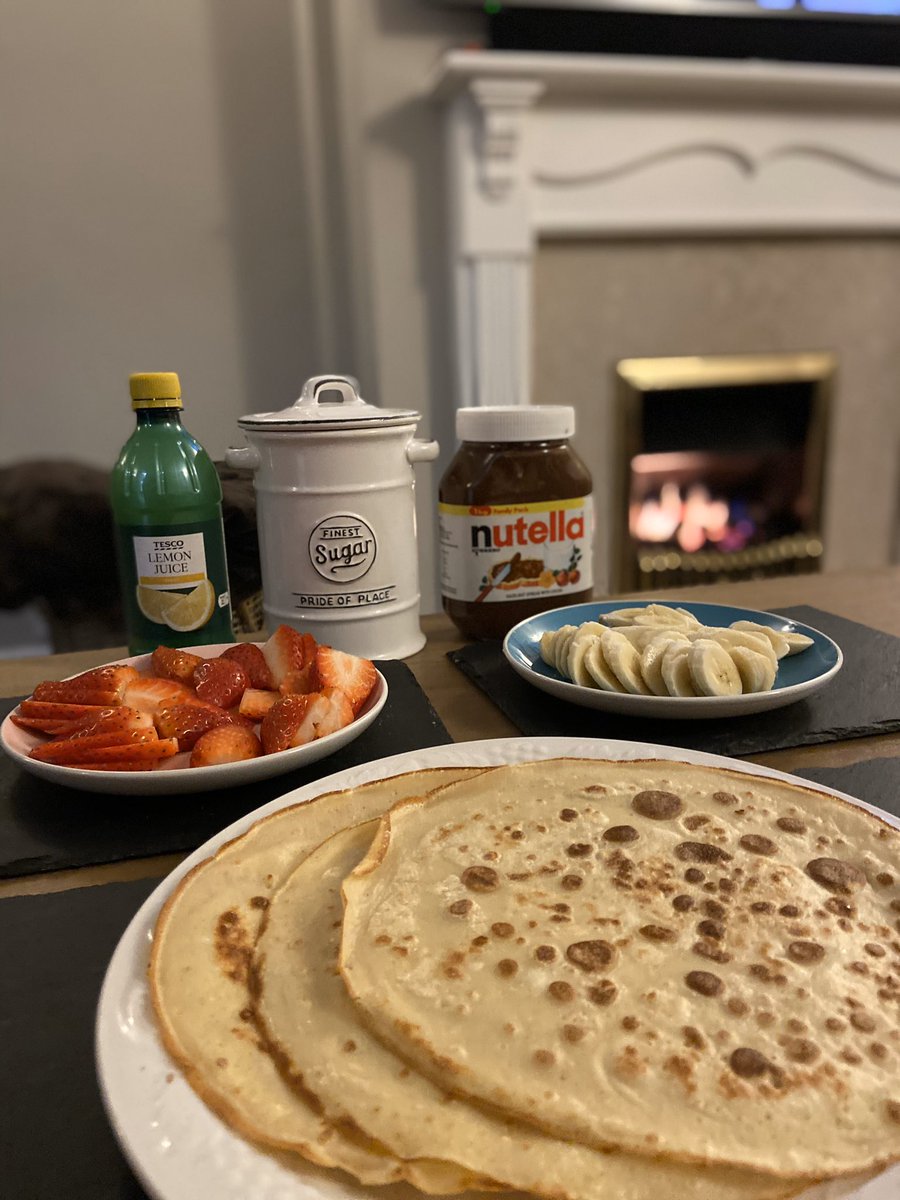#PancakeDay toppings for daaays ! What would you choose ?