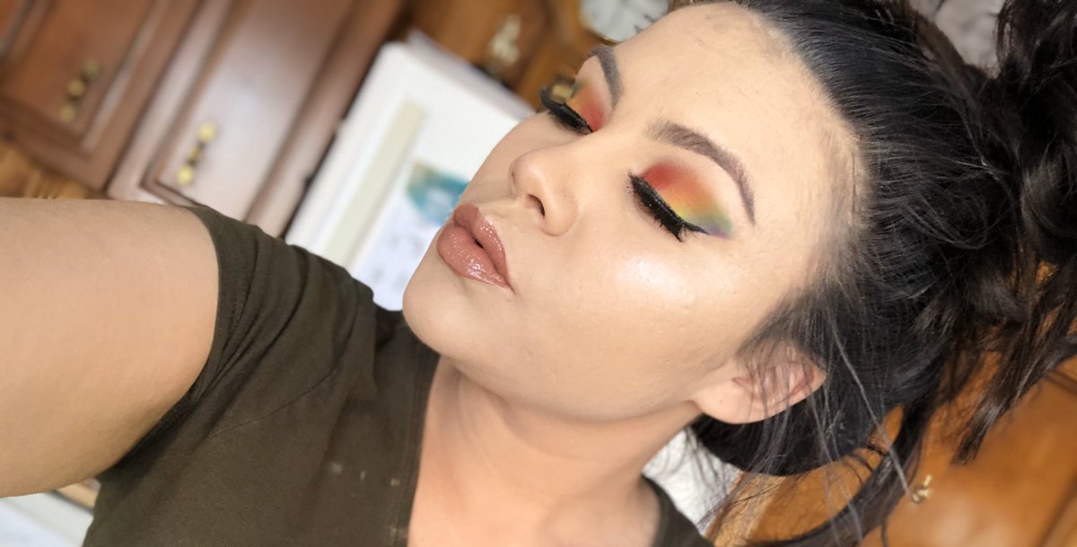 makeup look today using the <a href="/MorpheBrushes/">Morphe</a>  <a href="/jamescharles/">James Charles</a> artistry palette 🌈 🎨