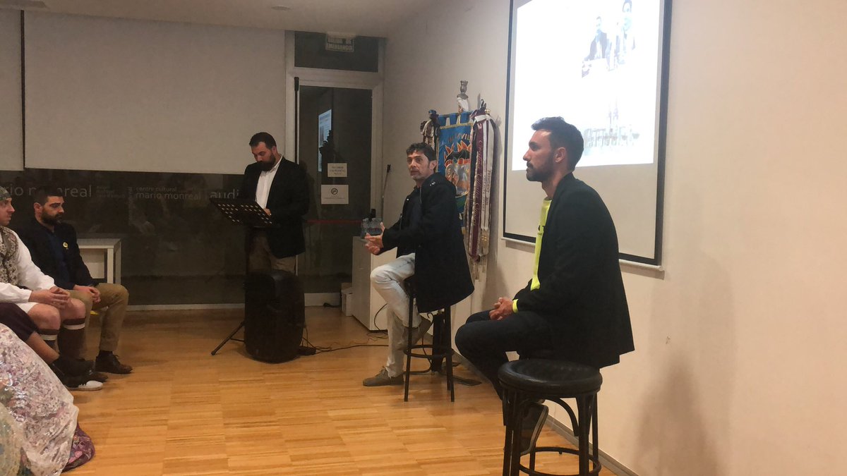 Presentació del nostre llibret de falla, Gastrovila.