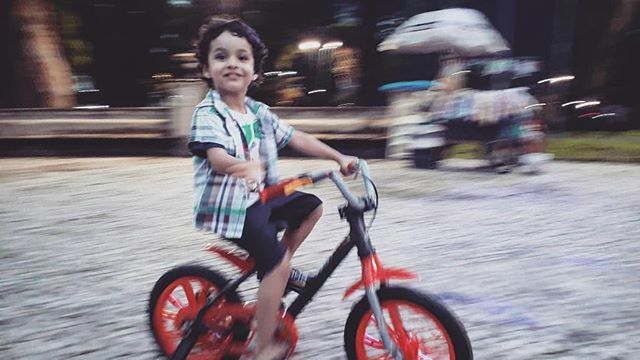 diegopir2's tweet photo. Vida de moleque é vida boa, vida de menino é maluquinha. https://t.co/NcSg7ucgBa https://t.co/oR1Yi1bTES