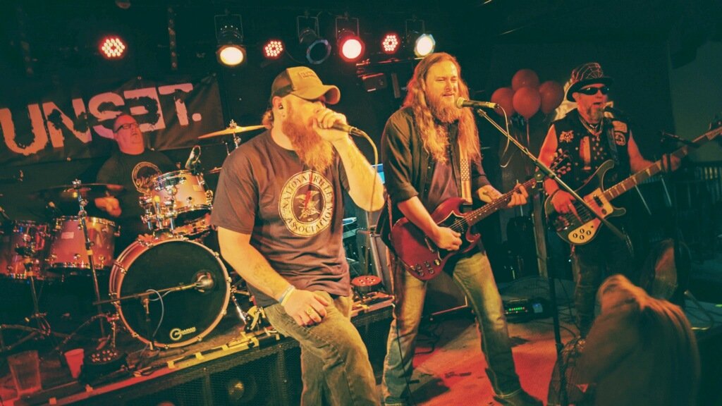 Darrensof's tweet photo. Sons On Fire opening for Unset
#single #originalmusic #sonsonfire #darrenbrownvocalist #rockandroll #SXSW2020 #radioSingle #faded https://t.co/z7bklhciqu