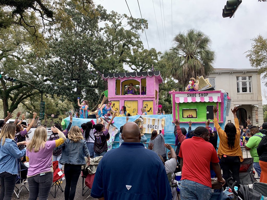 BishopState's tweet image. We hope you all have enjoyed the GOOD TIMES as the ROLLED this carnival season! ⚜️🎉📿🎭
Students, all campuses will reopen and classes will resume on Wednesday, February 26, 2020! 📚🤓📝

#classisbackinsession 
#mardigras #mobilemardigras 
#bishopstate