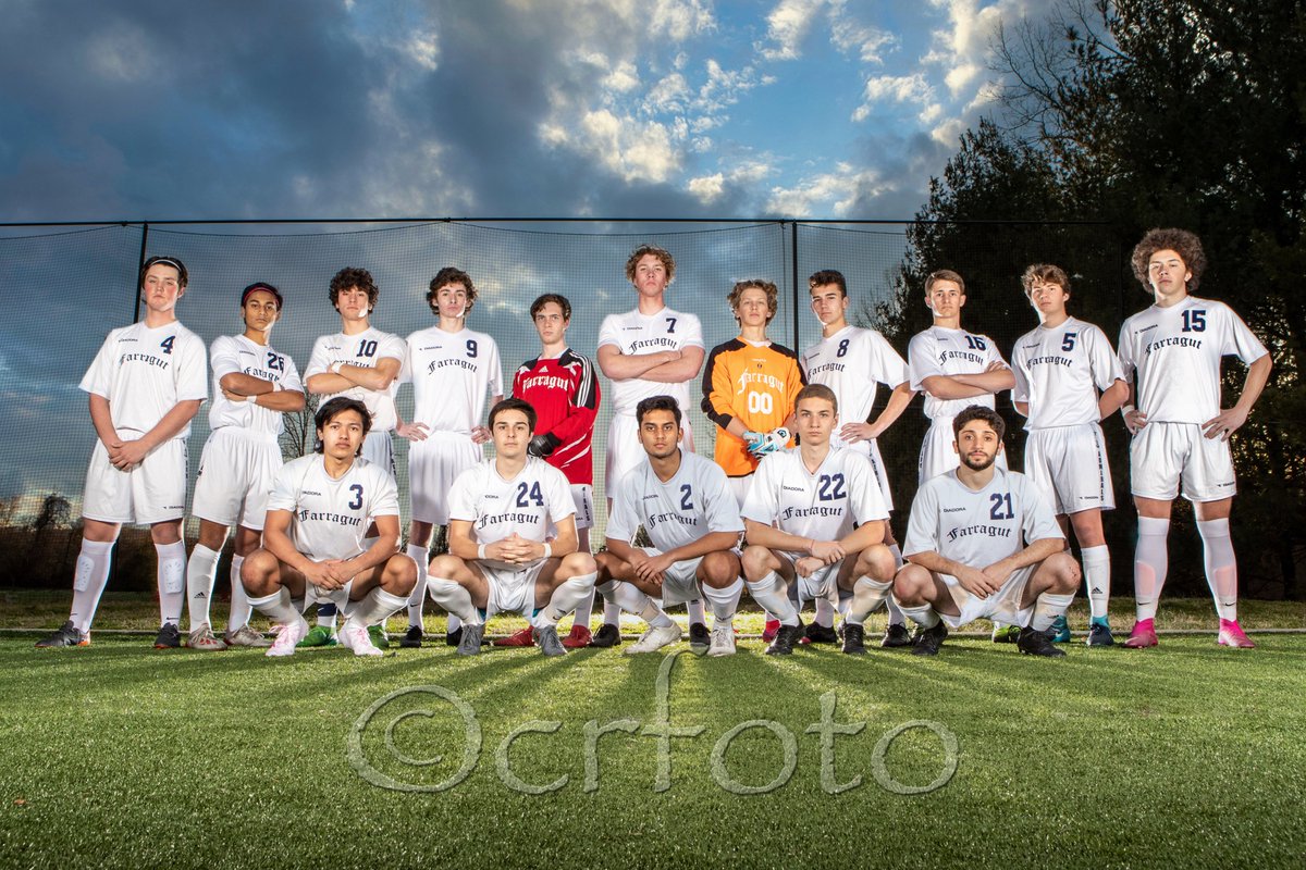 Great time capturing @FarragutSoccer Seniors! Make it an AMAZING memorable 2020 season! #GoAds #BeAmazing @BartlettJC