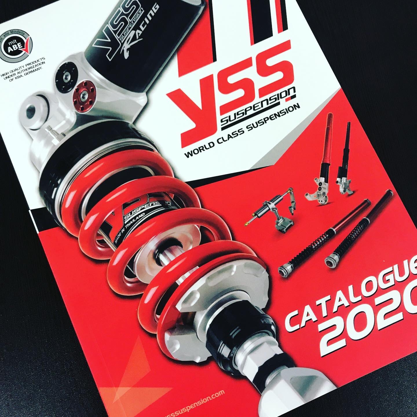 ヒロチー商事 こんにちは Pmc さんから Yss のカタログが届きました 赤と黒を基調としたデザインが カッコいいですね ちなみにイタリア語で赤と黒は ロッソネロ と言います ヒロチー ヒロチー商事 Hirochi 千葉 鎌取 誉田