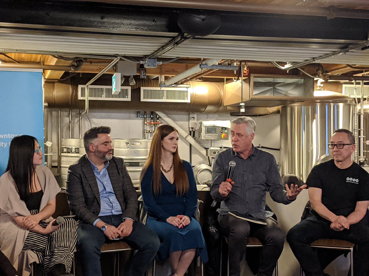 lindork's tweet image. Lovely night moderating @DBAyeg’s state of #yegdt #yegfood conversation @campiobrewing (great food spread &amp;amp; event space)!! 

Interesting perspectives from @BuokFresh @themarcyeg @Sysco + @ckdesigninc.

Some trends we’re seeing in #yeg: ghost kitchens, multi-use spaces, more veg!