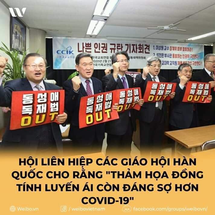 PhanLanAnh19's tweet photo. #ApologizeToVietNam
#능론하디처
Trên đời có những người giống như là kho báu, chuyện thích hợp nhất là đem họ chôn đi 😎😎😎
Họ : 20 công dân " cò ré à" tại Đà Nẵng 😊
#Việt_Nam_vô_địch :)) https://t.co/xlTLrdwPZH https://t.co/VZabXSlaQW