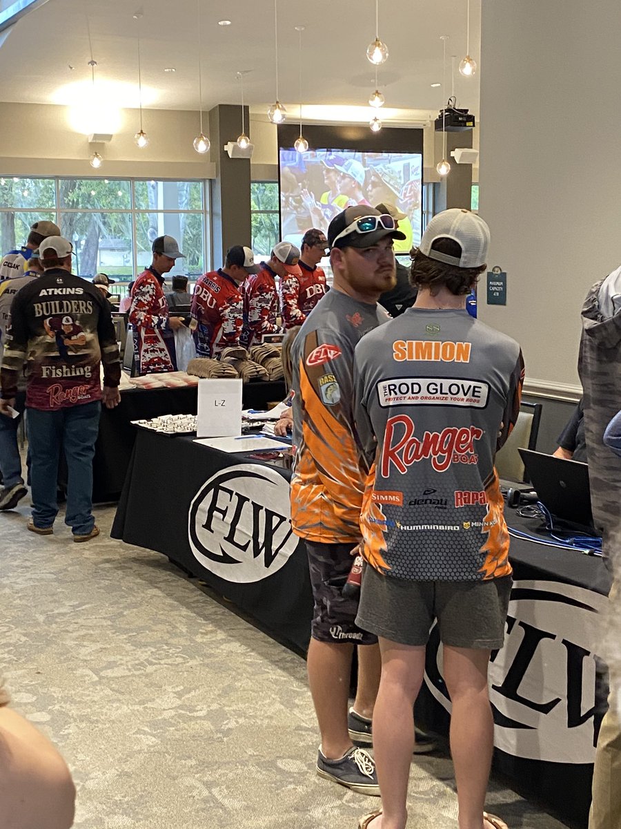 drsimion56's tweet photo. Checking in for Nationals. Good luck Jamo and Cameron. So proud of you guys. Go BGSU!! https://t.co/kCIlmisUFO