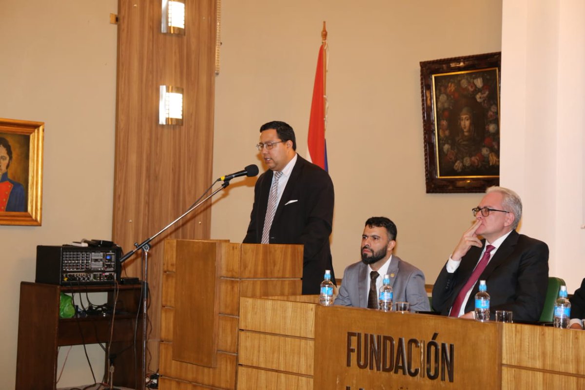 AHORA El Prof. Dr. Pedro Caballero expone sobre el tema “Proceso de  reivindicación de la figura del Mariscal Francisco Solano López”.