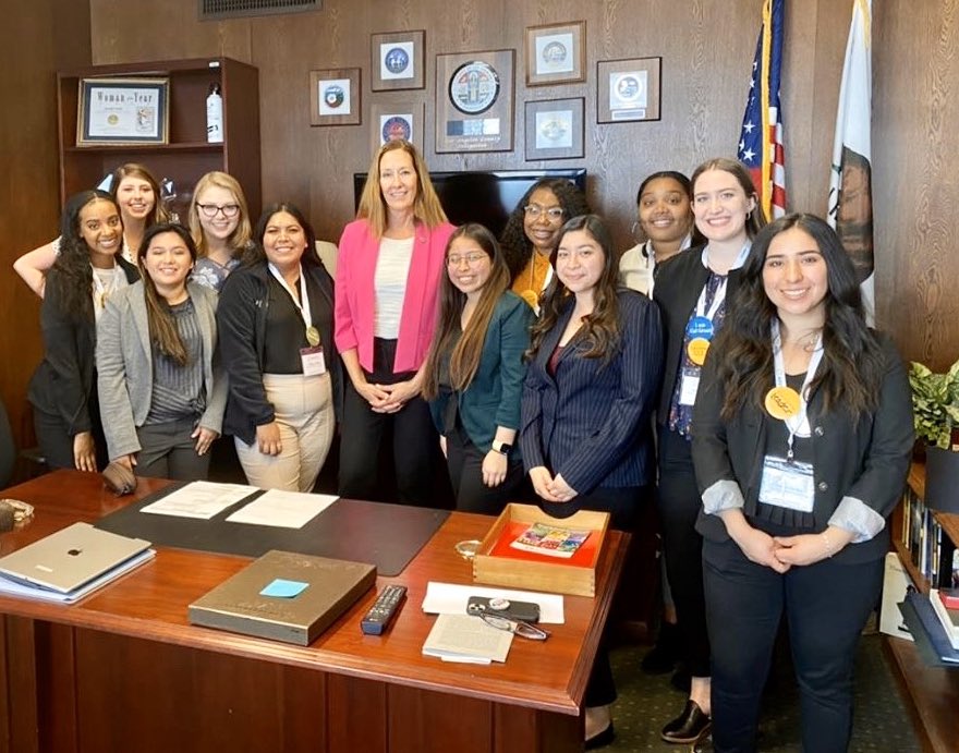 It was great to meet with these 10 inspiring students from @CalLutheran today. They are in the Capitol with @aiccucal to discuss the importance of supporting the #CalGrant & independent schools to improve access to #HigherEd. #CalGrantCan #AD44 #caleg