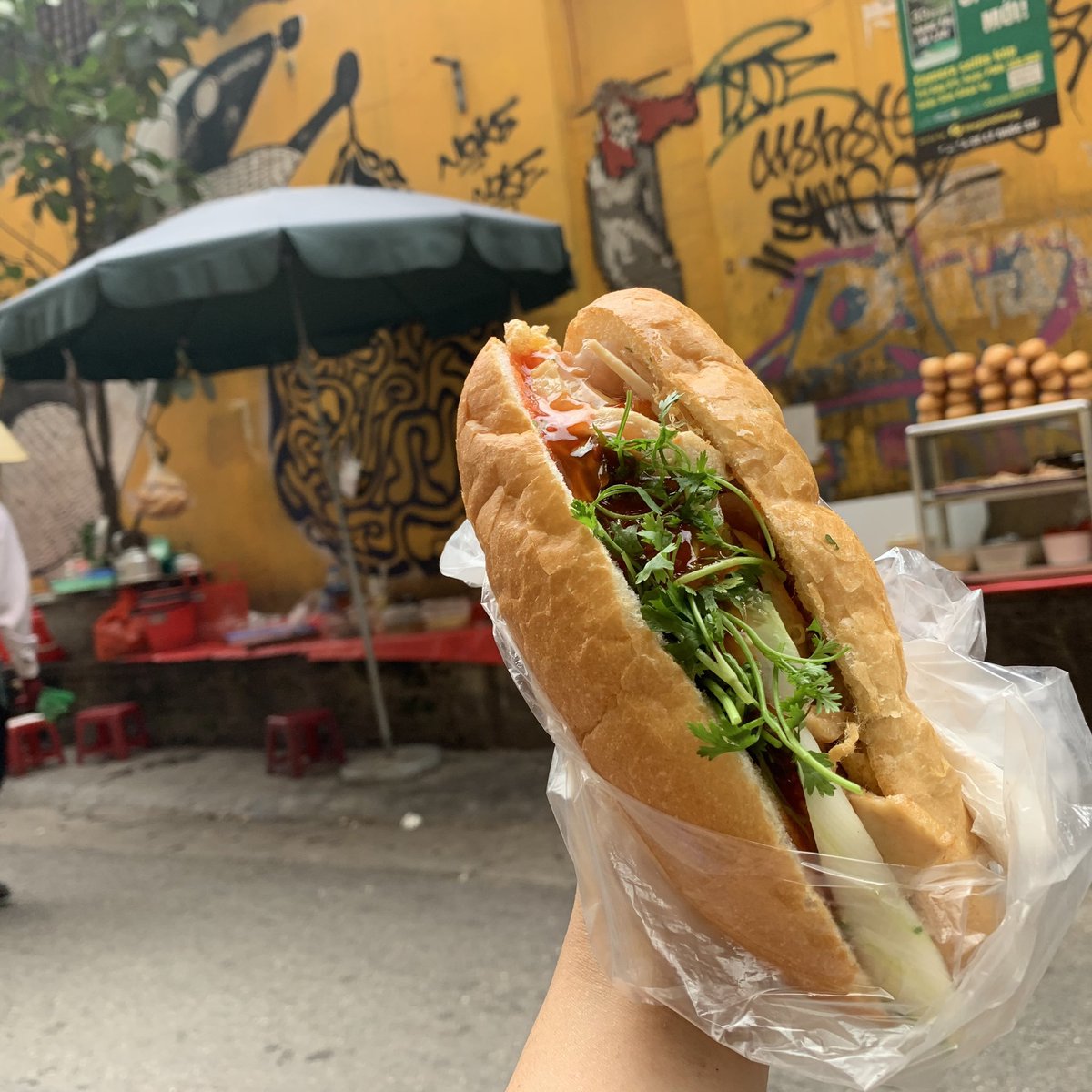 DurpleY's tweet photo. #ApologizeToVietNam
lát bánh mỳ:))))))) 
sáng dậy phải đi mua cái bánh mỳ ăn cho đỡ sợ:( https://t.co/TlmQpxrAbg