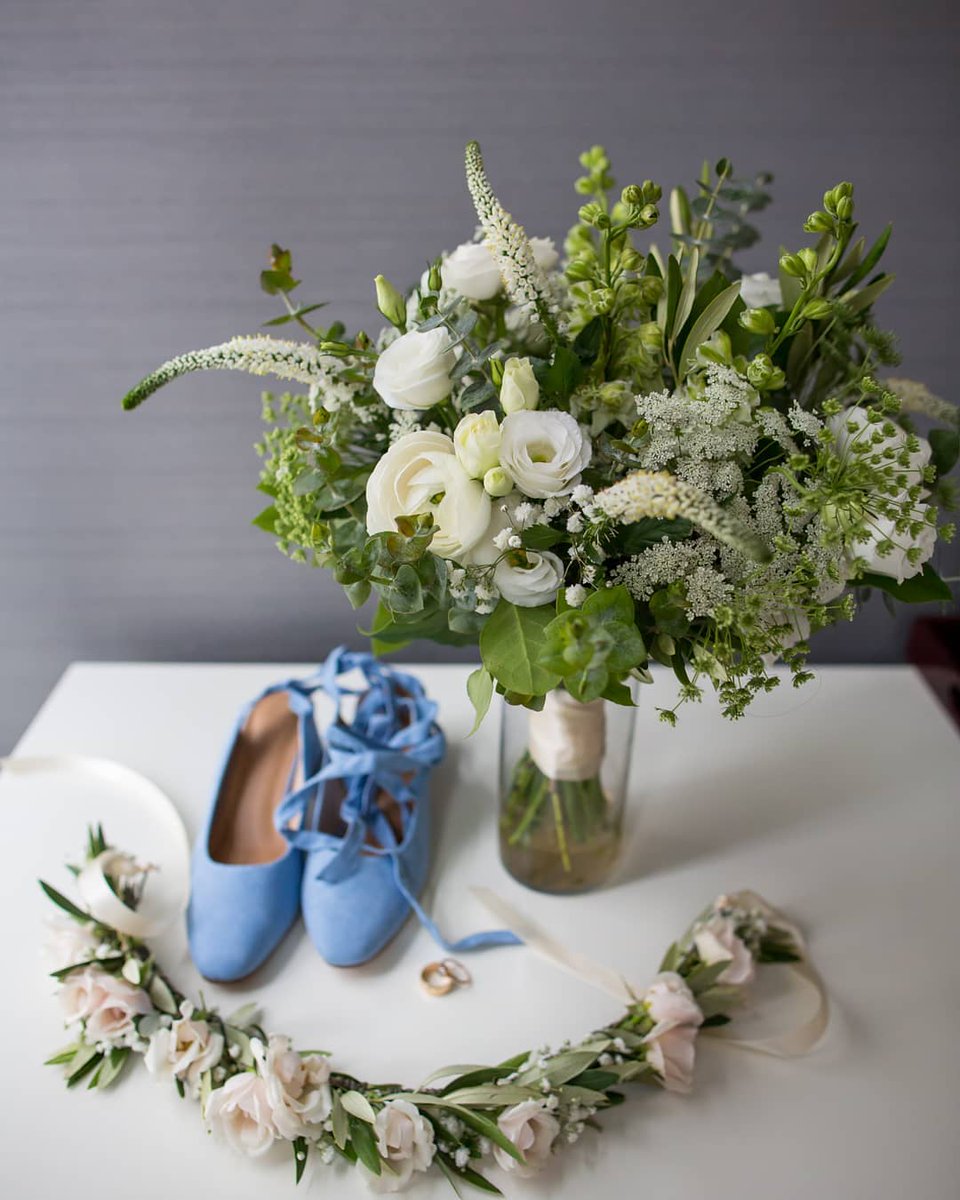 We always love to see wedding details at Kinzie! bit.ly/2PmRags
📷: emilynuzzoevents