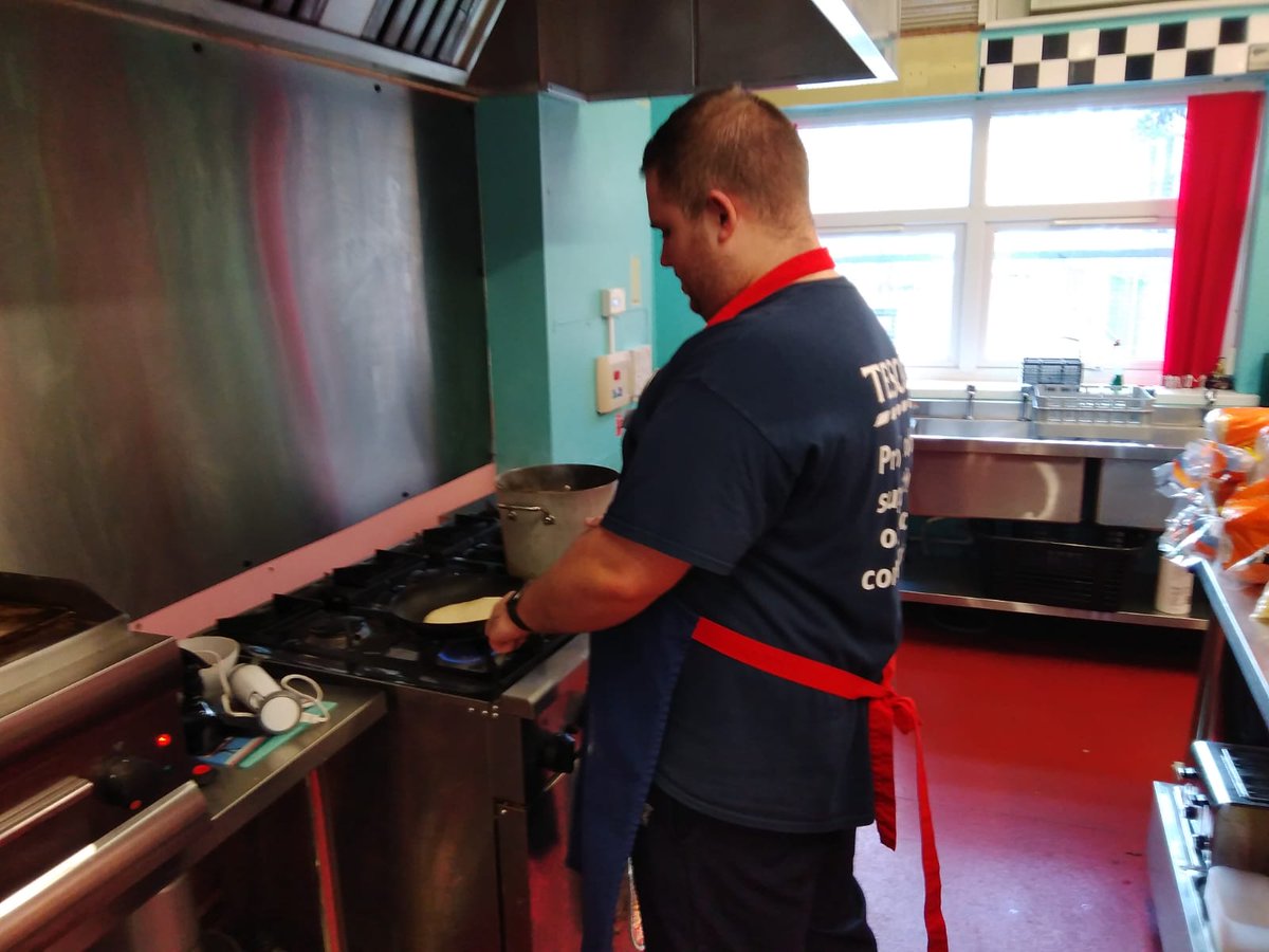 Bidefordcommun1's tweet photo. Happy pancake day at The Bid today! Thanks to @baguleycomchamp and Charlene for their fab community spirit and chefing qualities! 🥞🍴😁 https://t.co/5ZyKEzuF1e