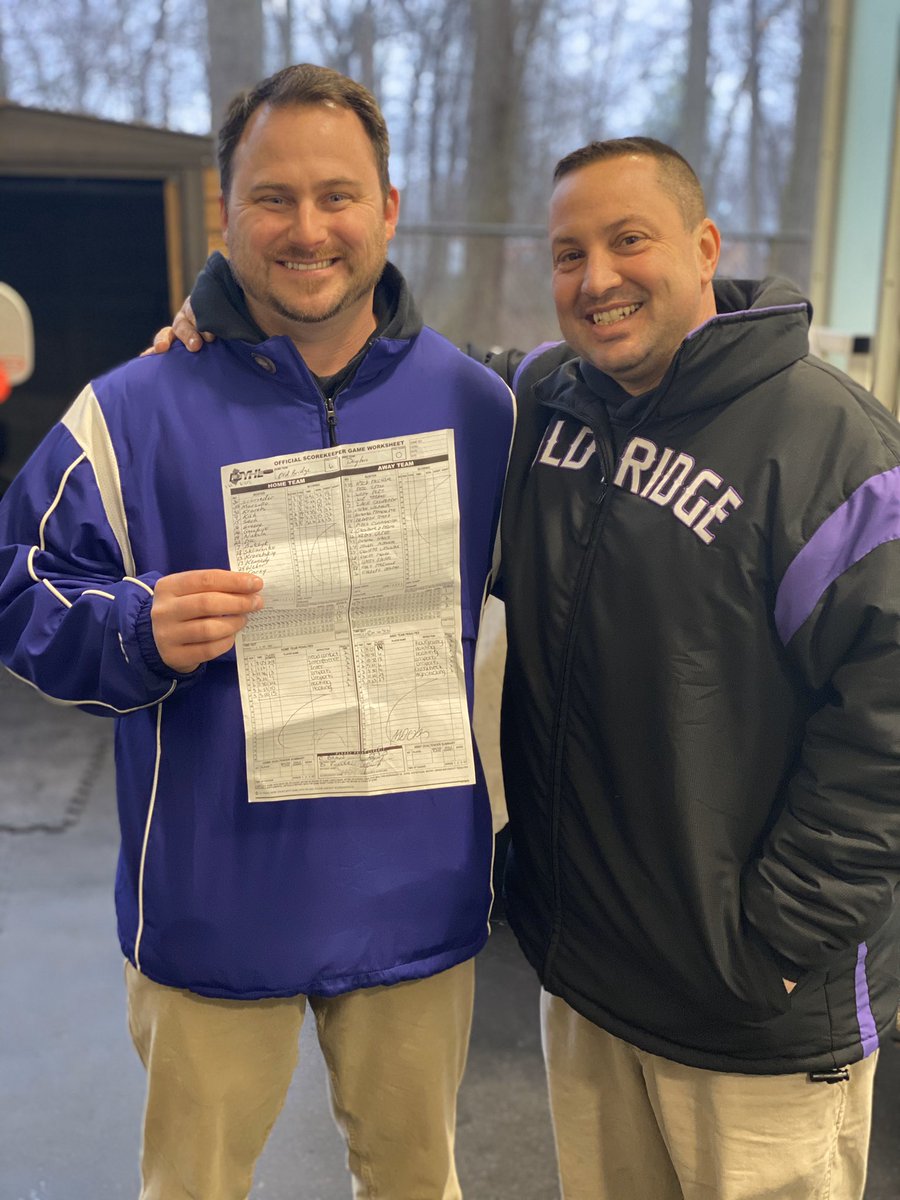 Congrats <a href="/OBHS_IceHockey/">OBHS Knights Ice Hockey</a> for their first round state playoff win against Dayton!!!!! 
 #GoKnights 💜🖤⚔️