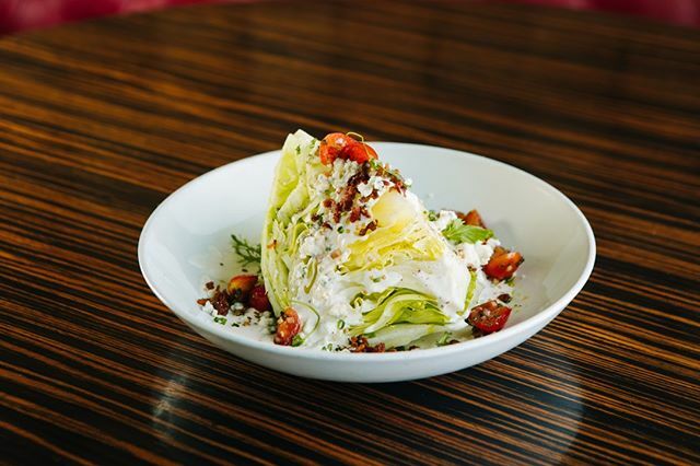 "Iceberg right ahead!" Name that movie.
.
.
.
.
#dallasblogger #diningdallas #dallasadventures #dallasfoodcravings #dallasbound #thingstoeatindallas #thingstodoindallas #DallasFoodie #DallasEats ift.tt/38VrEqa