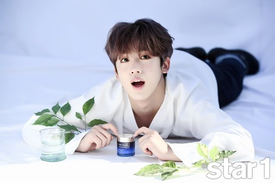 OUI_ent's tweet photo. [#김요한][NEWS] 김요한 “큰 사랑 받게 된 것, 기적과도 같아” [화보 비하인드] (출처 : 앳스타일 | 네이버 TV연예) 

https://t.co/SwXZrJ1Wtt

#KIMYOHAN #OUIentertainment https://t.co/IODwgGqfVL