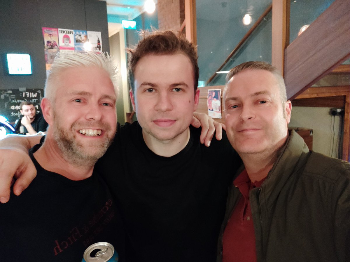 JonnieKarma's tweet photo. @Apreband great to meet and chat with you guys along with my bro @thesimonglover at the @_thecookie #Leicester #TopGig #TopNight https://t.co/vcaMQxHMxL