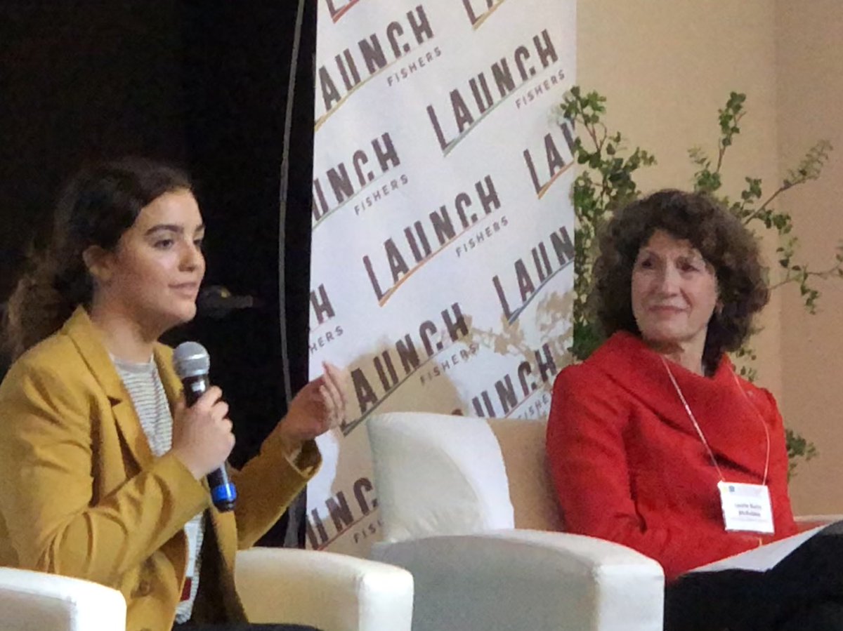 Another packed house tonight <a href="/LaunchFishers/">Launch Fishers</a> for <a href="/Launched_WiT/">Launch(ed)_WiT</a> supporting young ladies in tech. <a href="/KelleySchool/">Indiana University Kelley School of Business</a> sophomore Drew Jarvis talks w/ <a href="/IUBloomington/">IU Bloomington</a> First Lady Laurie Burns McRobbie about her entrepreneurial career.