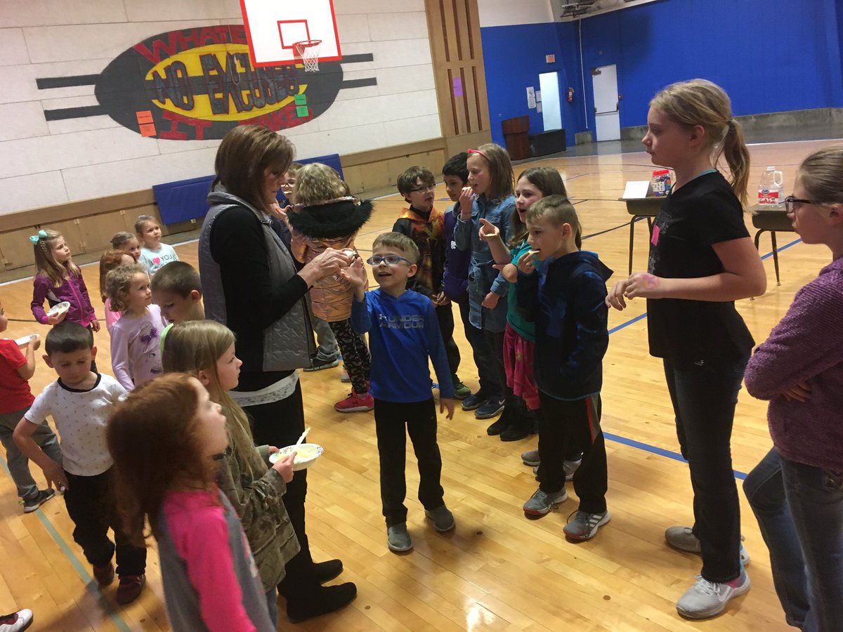 MrsNelson_34's tweet photo. Thank you Kindergarten Scientists for sharing your homemade butter! @WestyElemSchool @ksschaake #RandomActsOfKindness https://t.co/LGQKYOOgFc