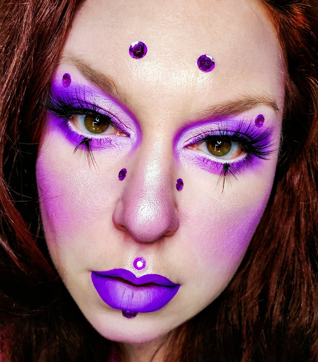 Noregrets4life1's tweet photo. 2020 =💜💜💜
@jeffreestar I'm Royalty, Blow Pony, & Virginity #VelourLiquidlipstick, #MagicStar C2/C5 & setting powder, #BeautyKillerpalette, #Jawbreakerpalette, Platinum Ice #SkinFrost, Frostbite #LiquidFrost
@UrbanDecay Ransom, Vice
@MeltCosmetics Porcelina
#jeffreestarprlist https://t.co/c1b7SOgzdu