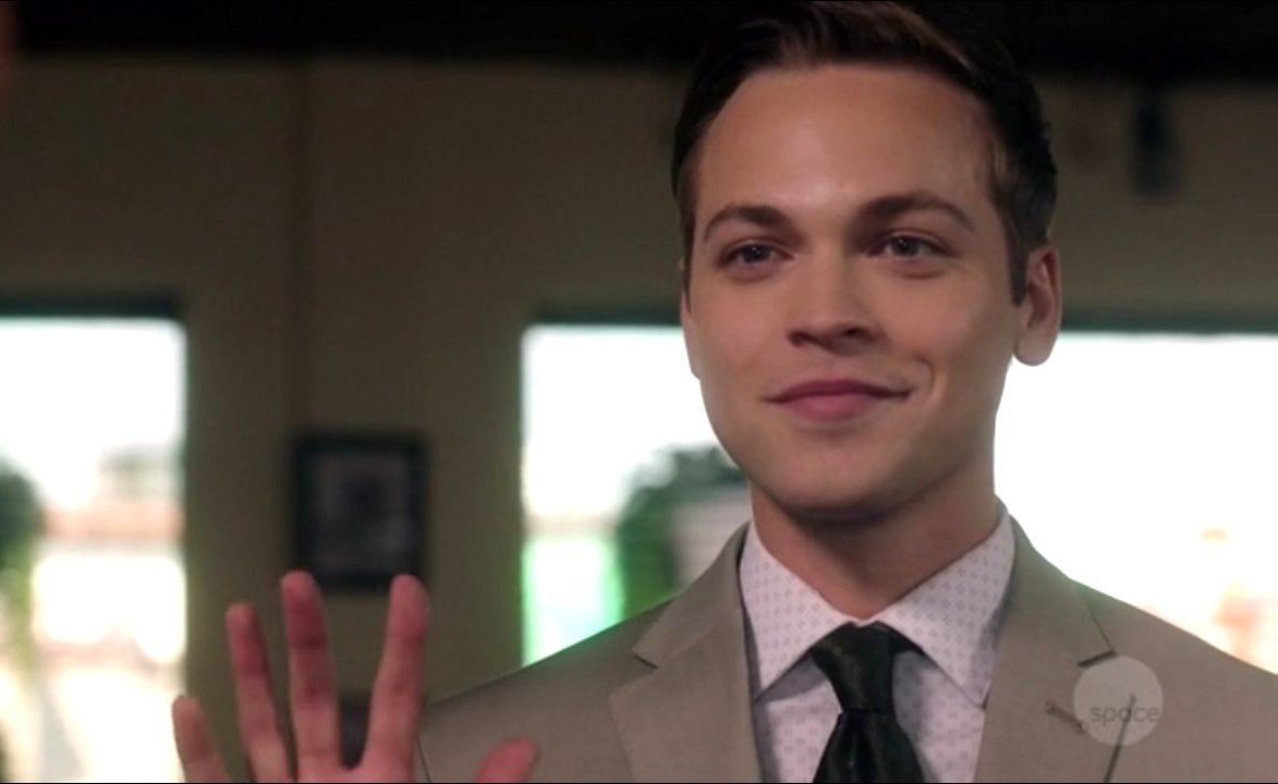 dailycalvert's tweet photo. hello ✋😊 https://t.co/sPf7WXFAl1