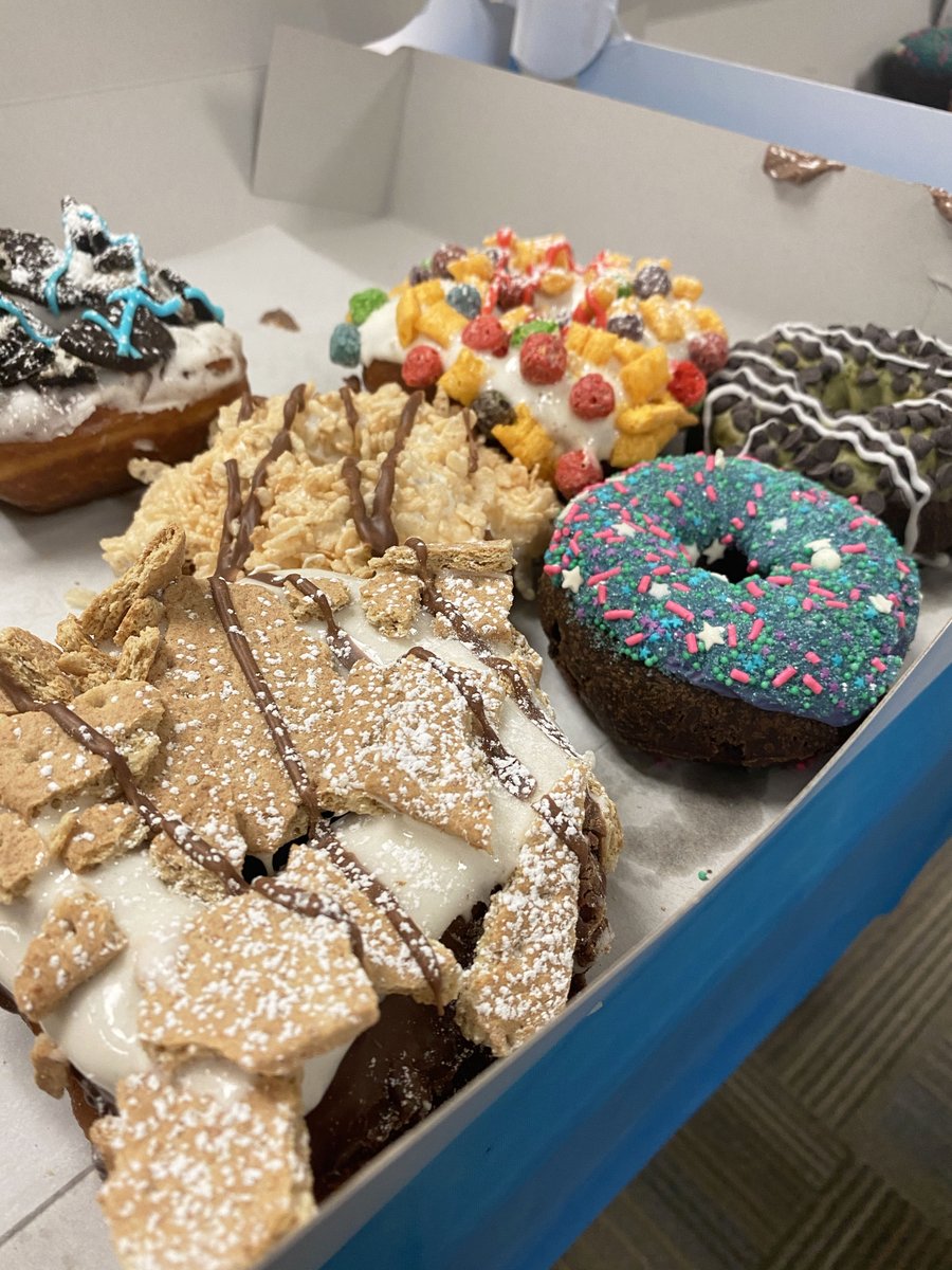 ClarisOfficial's tweet image. ✨ Today at #Claris HQ, our team celebrated the launch of Cloud 2.1! 💪