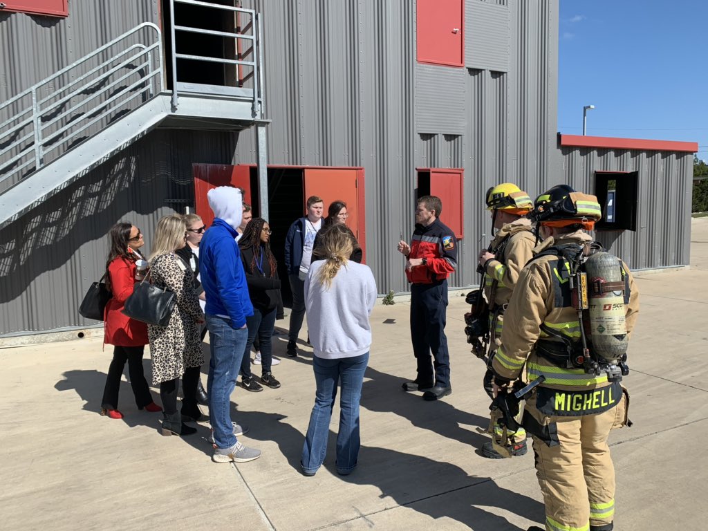 Leander_Fire's tweet photo. Fire Field Day with our LISD COOL Week students!
#leanderfire
#lisdcoolweek2020 https://t.co/CN18OIjZLS