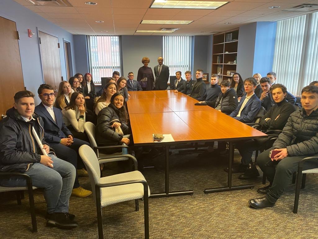 AmbStesfamariam's tweet photo. A pleasure 2 host students from  #Italy who R in NY 2 attend the Global Citizens Model United Nations (#GCMUN)- they will B representing #Eritrea...They came by the @Eritrea|n Mission to learn about the country, its people, culture, history, &amp; it's priorities @UN https://t.co/wQ0flD3sbg
